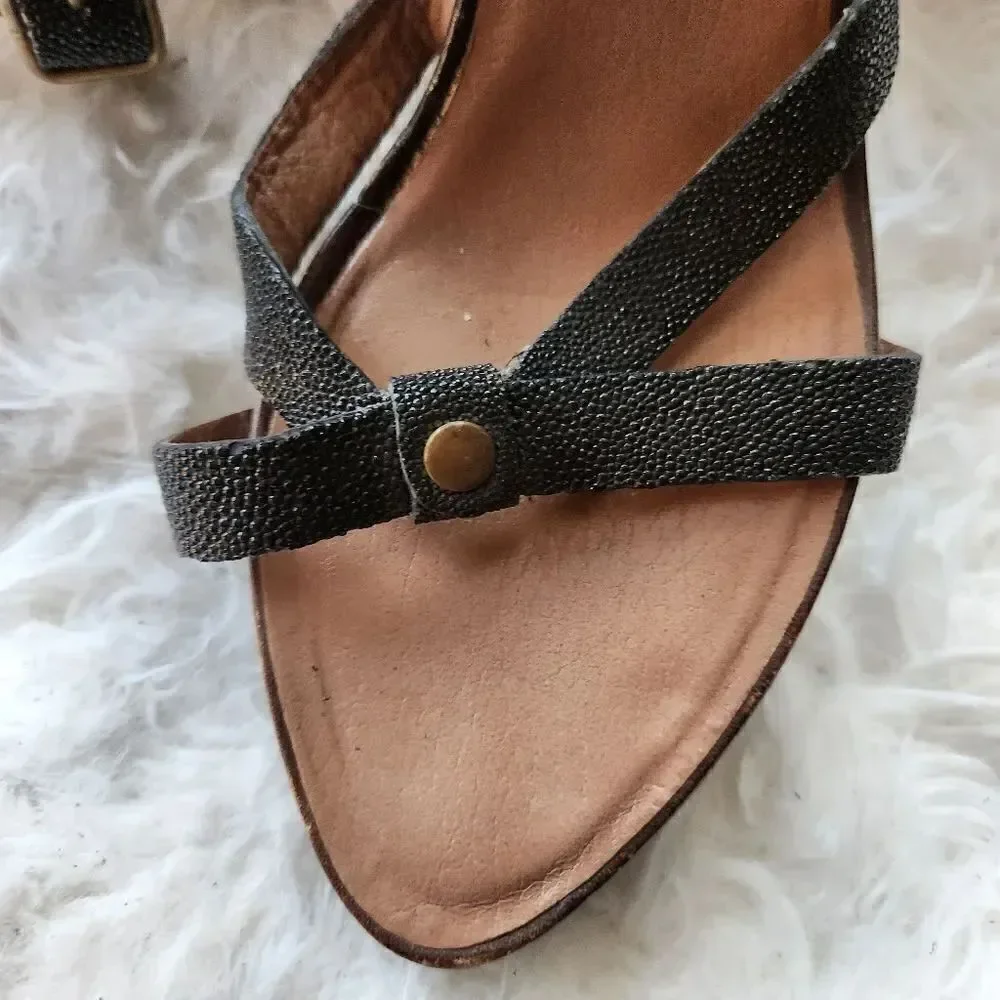 UGG gorgeous pebbled